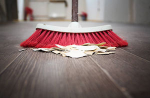 Clean-Up Service Netherfield (NG4)